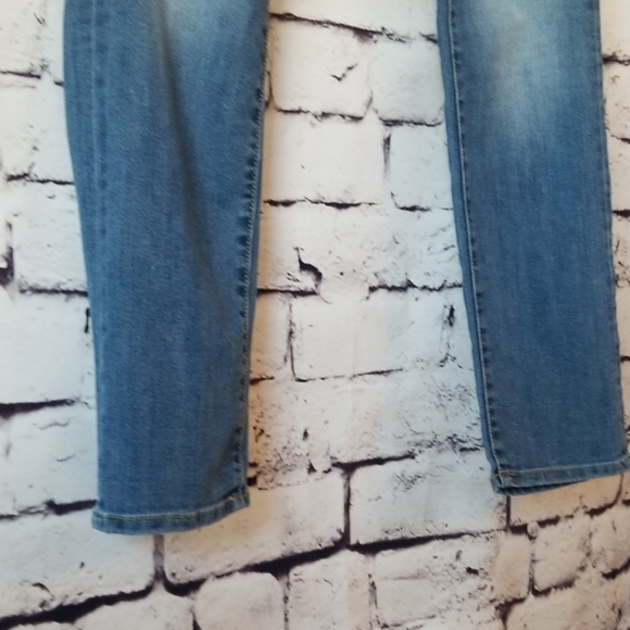 Gap Mid-Rise Classic Straight Jeans - Size 4 - GUC - Picture 8 of 8